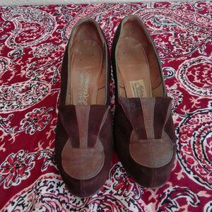 Vintage Heels/ 1940's Shoes/ Womens's Attire /Brown Dress Shoes/Matrix Shoes